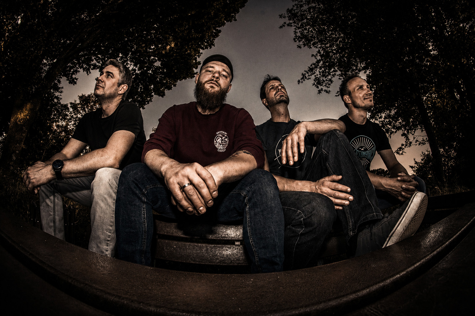 band_2026_para1
